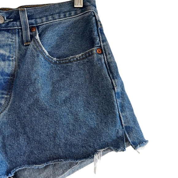 Levi’s 501 cut off jean shorts in classic blue denim size 27 excellent condition - Picture 5 of 12
